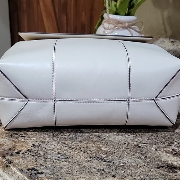 Tory Burch EUC Elegant White Backpack Handbag - Picture 6 of 10